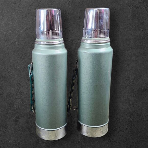 Set of 2 Vintage Stanley Aladdin Green Thermos Bottles 1 Qt A-944DH Hammertone - Picture 4 of 12